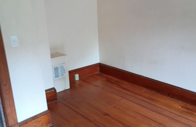 23 Roxbury Road Gallery 4