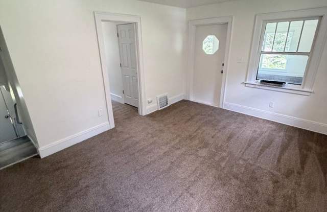 Lease-to-Purchase Only Fully Rehabbed 3 Bed / 1.5 Bath with Garage, Carport & Central A/C! Gallery 3