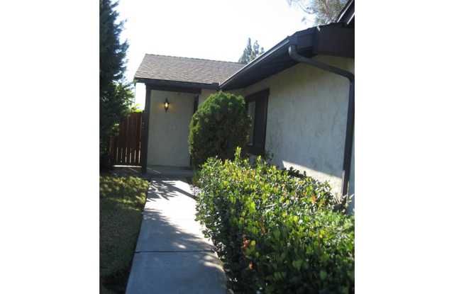 708 E Fairway Drive Gallery 2