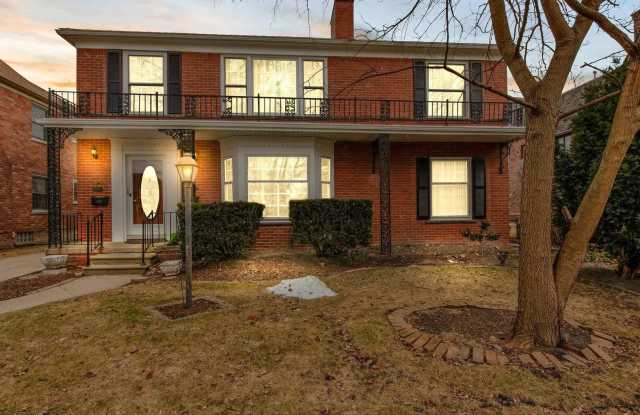 790 Trombley - 790 Trombley Road, Grosse Pointe Park, MI 48230