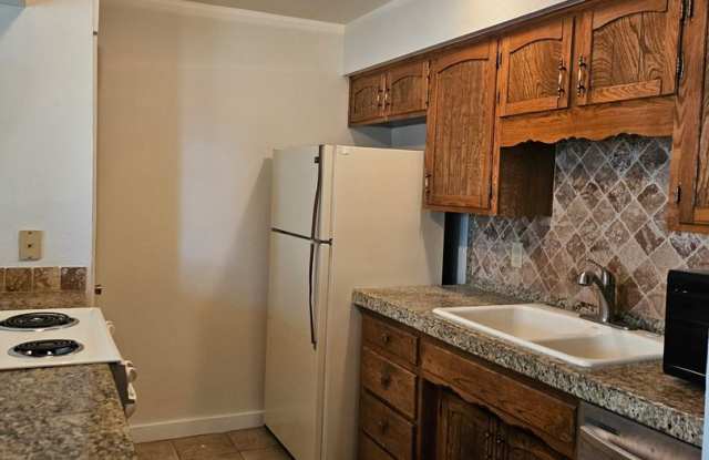 Lake Cliffe Condo - 1 Bedroom/1 Bath Across from Lake Dillon w/Clubhouse, Indoor Pool, 2 Hot Tubs Gallery 4