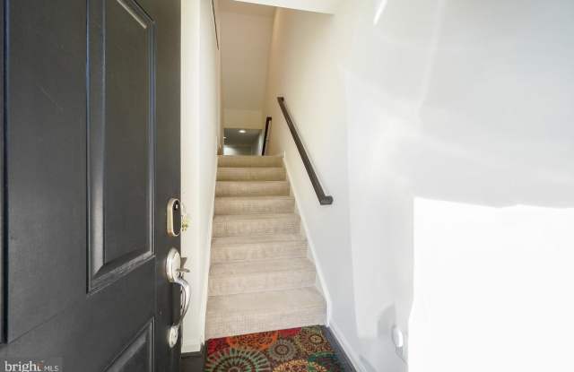 21521 WILLOW BREEZE Square Gallery 2