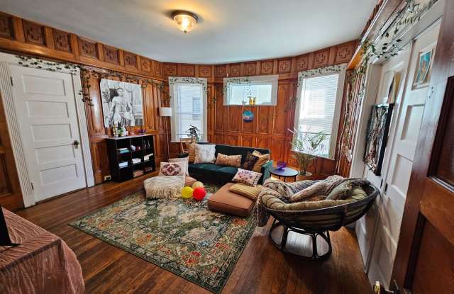 Great large 3 bedroom Available 9/1/26 photos photos