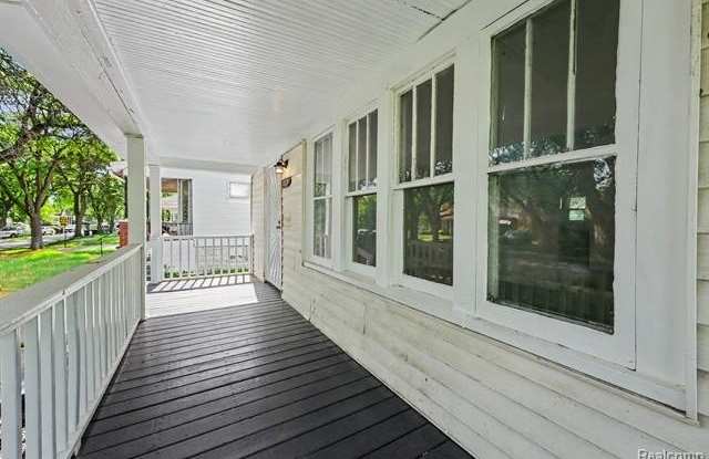 15224 Rossini Drive Gallery 3