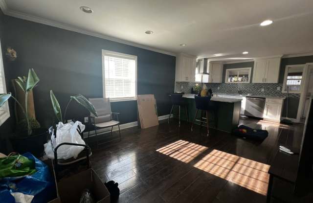 1900 Savannah Pl SE [PM HOLD ALL FUNDS INDEFINITELY]] Gallery 4