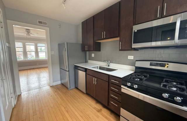 3020 N. Karlov photos photos