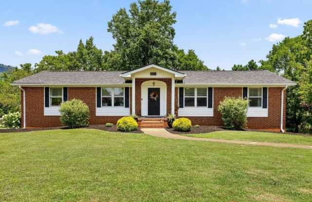 627 Valley Bridge Road Gallery 2