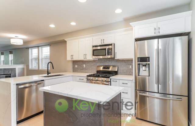 **Rent Special** Modern 3 Bedroom with Office Space, Balcony, and Yard photos photos