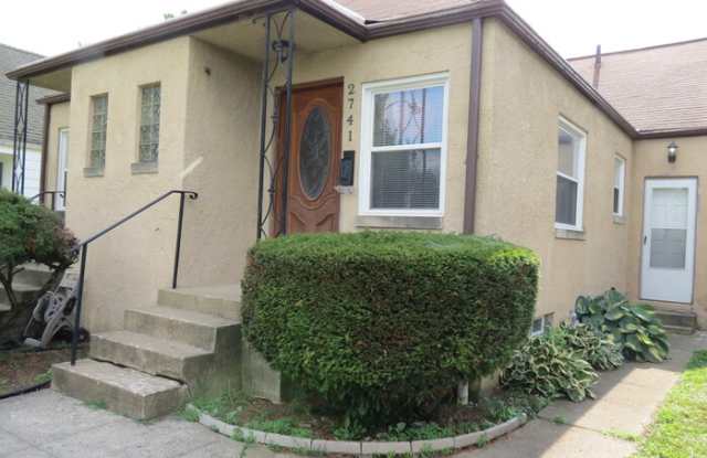 2741 Thorndale Avenue photos photos