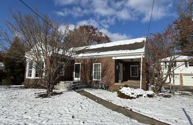 18 Bender Street Northeast - 18 Bender Street Northeast, Navarre, OH 44662
