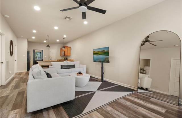 Townhouse in Olde Towne Slidell Gallery 3