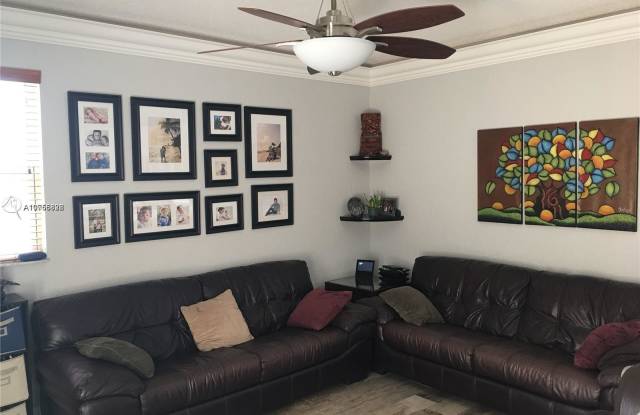 7548 NW 3rd Ct Gallery 4