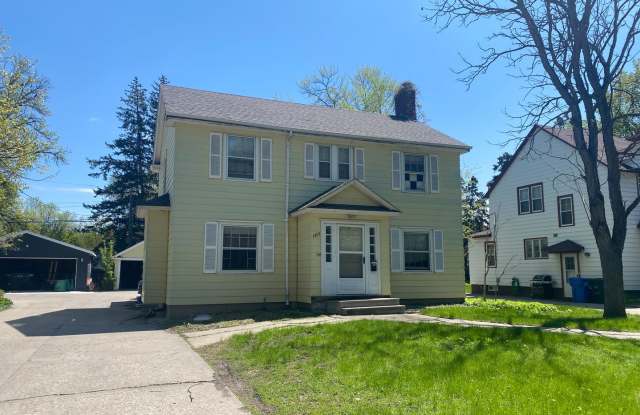 5 bedroom house near NDSU! photos photos