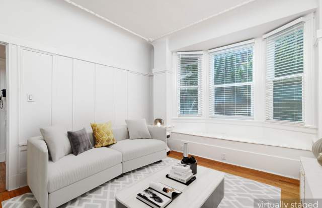 798 Post photos photos