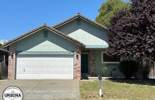 Beautiful 3-Bedroom Home with Serene Backyard in Rohnert Park photos photos