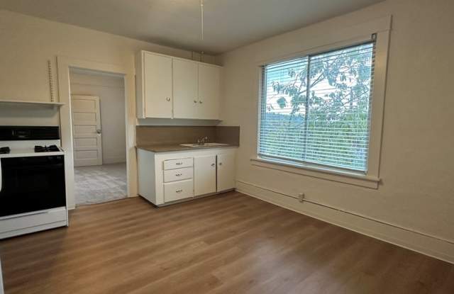 3837 23rd Ave SW - 4 Gallery 2