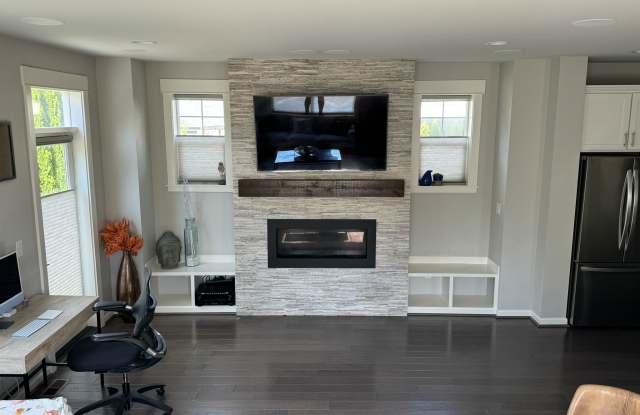 24602 Northeast 14th Place Gallery 4