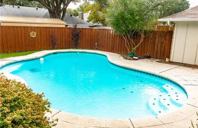 712 Autumn Lake Drive Gallery 2