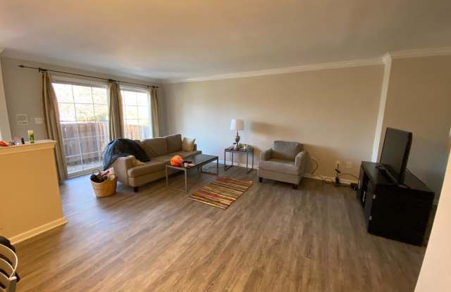 6708 SPRUCE MILL DRIVE Gallery 3