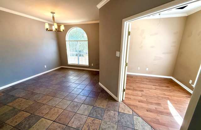 *MOVE IN SPECIAL* 3BR/2BA in Gated Promontory Pointe | Stainless Appliances | 2-Car Garage! Gallery 4
