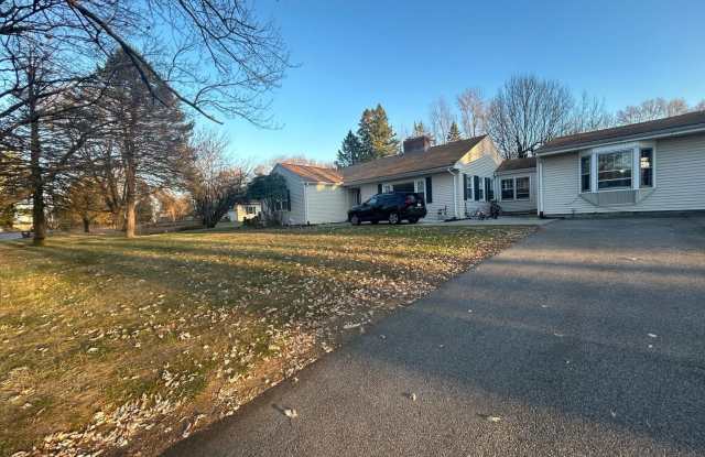 Charming 3BR House in Westborough - 183 East Main Street, Worcester County, MA 01581