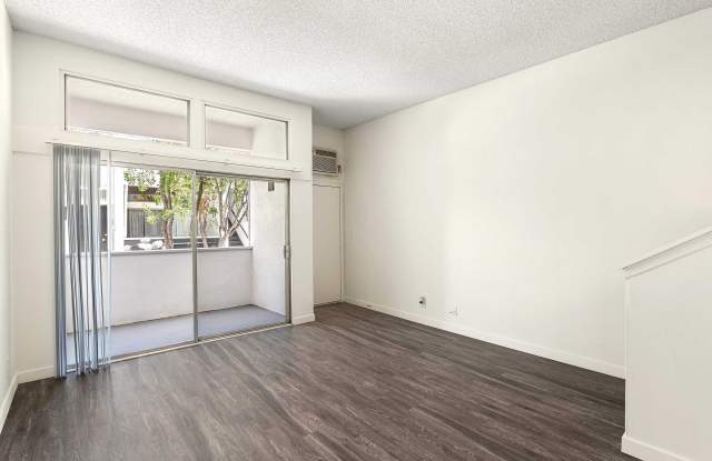 Weddington Apartments Gallery 4
