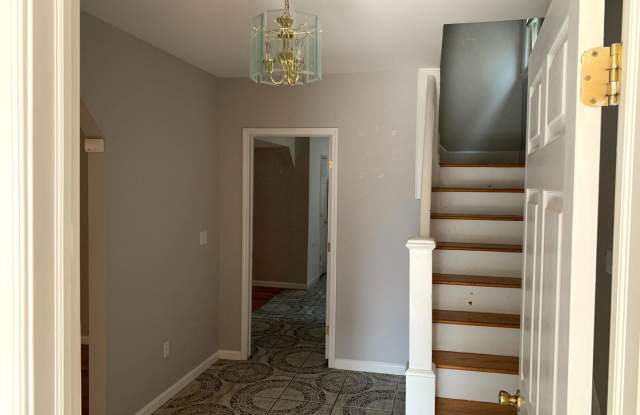 1696 Van Ness Terr. Gallery 4