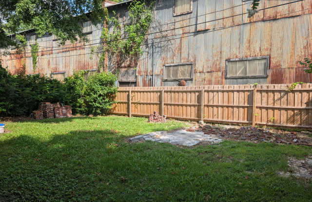 1117 Kinard Court Gallery 3