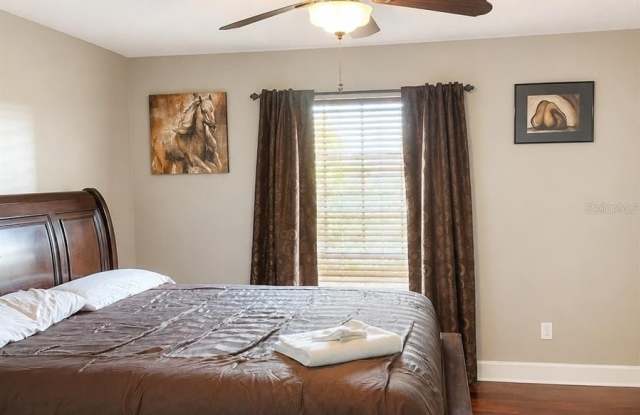 2927 CURVING OAKS Way Gallery 3