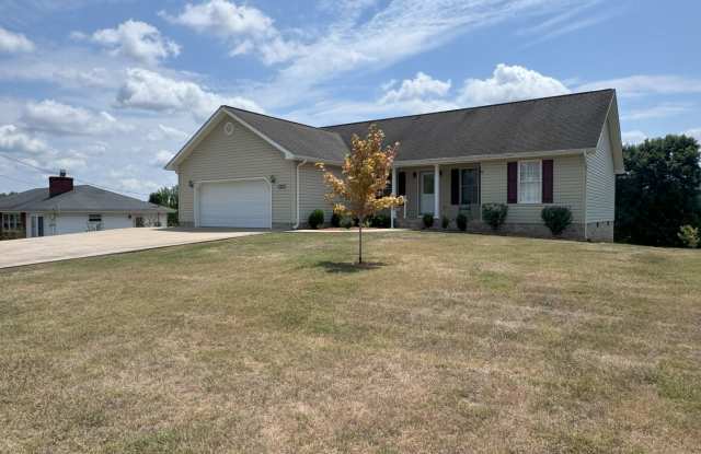 Single Level Home with a Great yard Gallery 2