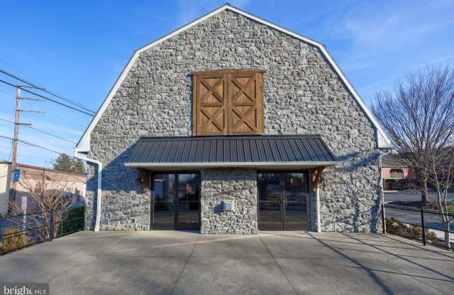 3610 E NEWPORT Road Gallery 1