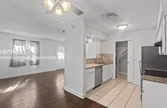 900 Taulbee Lane photos photos