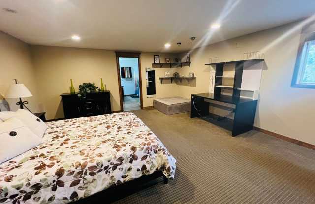 Rare Furnished 1 bedroom in Barndominium in Big Lake Gallery 3