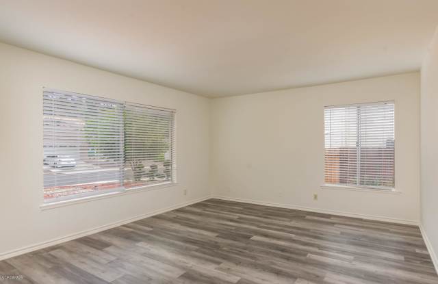 811 Maplewood Court Gallery 4