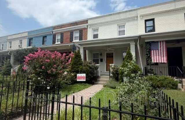 1910 D Street NE photos photos