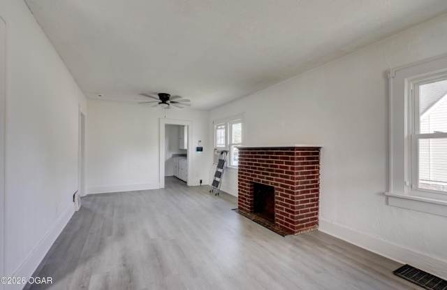 2212 Bird Avenue Gallery 4