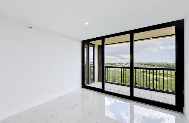 2480 Presidential Way Gallery 4