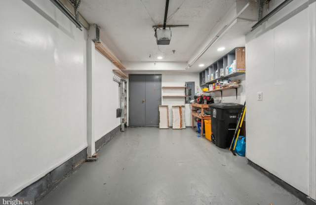 13909 BARRINGTON LANE Gallery 4