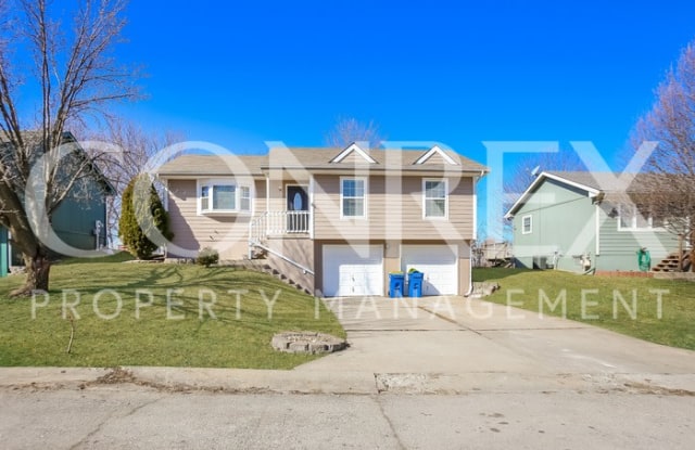 700 Kountry Lane - 700 Kountry Lane, Excelsior Springs, MO 64024