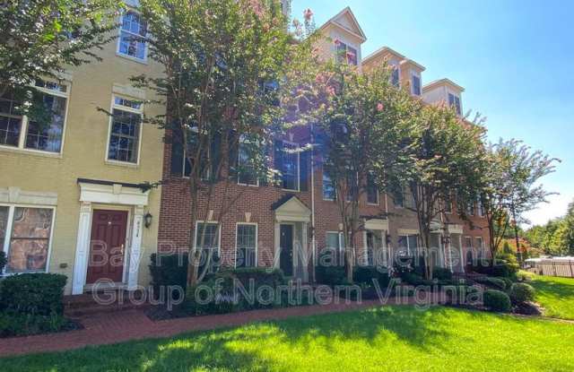 4336 N Henderson Rd - 4336 North Henderson Road, Arlington, VA 22203