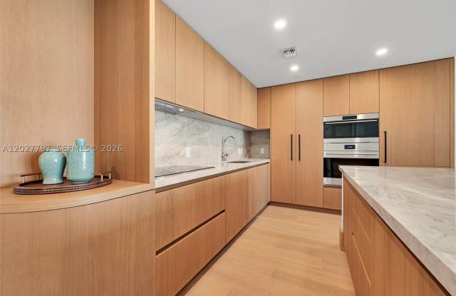 1176 97th St photos photos