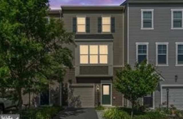 105 POINSETTIA WAY Gallery 3