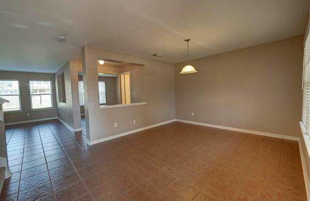2303 Crossmill Lane Gallery 3