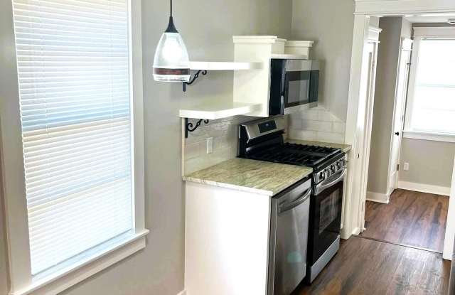 700 Wildwood Gallery 3