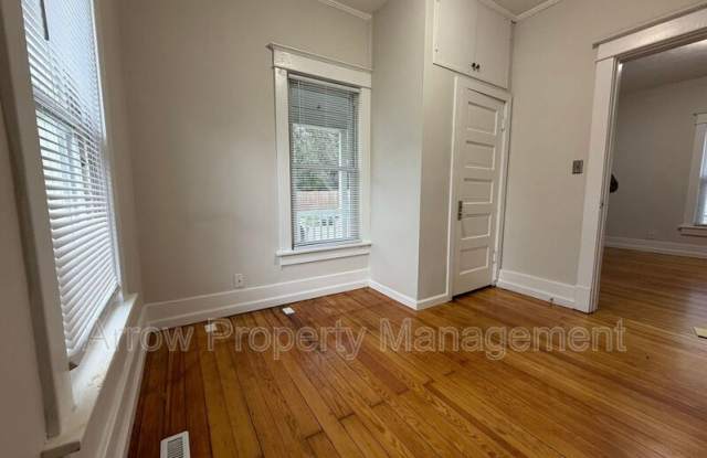 2516 Dudley Gallery 4