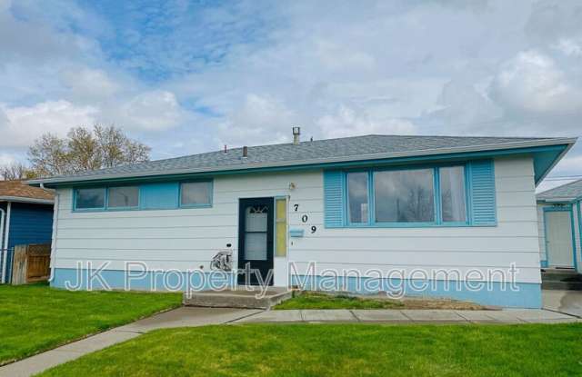 709 26th Ave NE - 709 26th Avenue Northeast, Great Falls, MT 59404