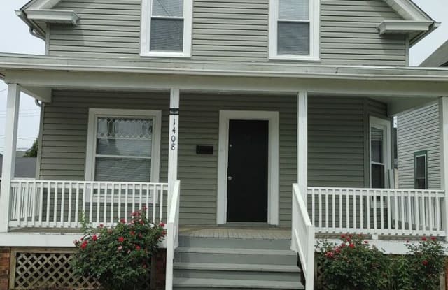 1408 Grange Avenue - 1408 Grange Avenue, Racine, WI 53405