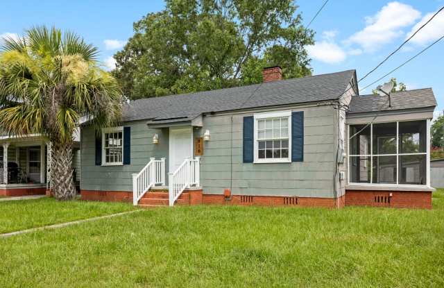 3 bedroom, 1 bath home close to Gulfstream and the Ports. photos photos