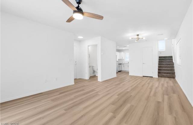 5354 Aurora Beam Avenue Gallery 3