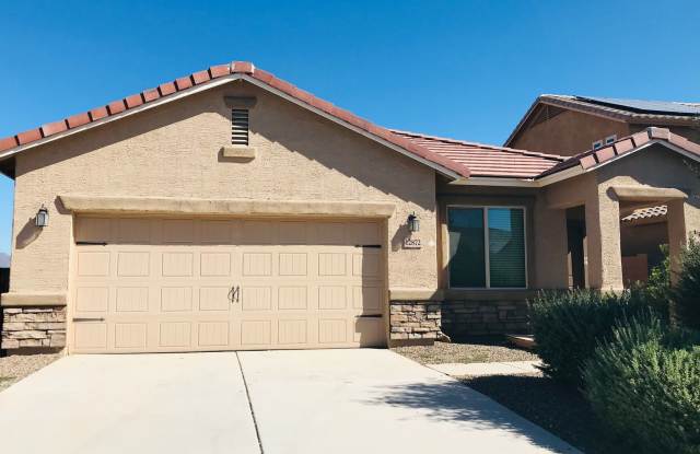 Beautiful 3 bed/2bath home in Gladden Farms! - 12872 North White Fence Way, Marana, AZ 85653